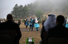 Prezidentlər İlham Əliyev və Şeyx Məhəmməd bin Zayed Al Nəhyan Cıdır düzündə Qarabağ atlarının şousunu izləyiblər (FOTO) (YENİLƏNİB)