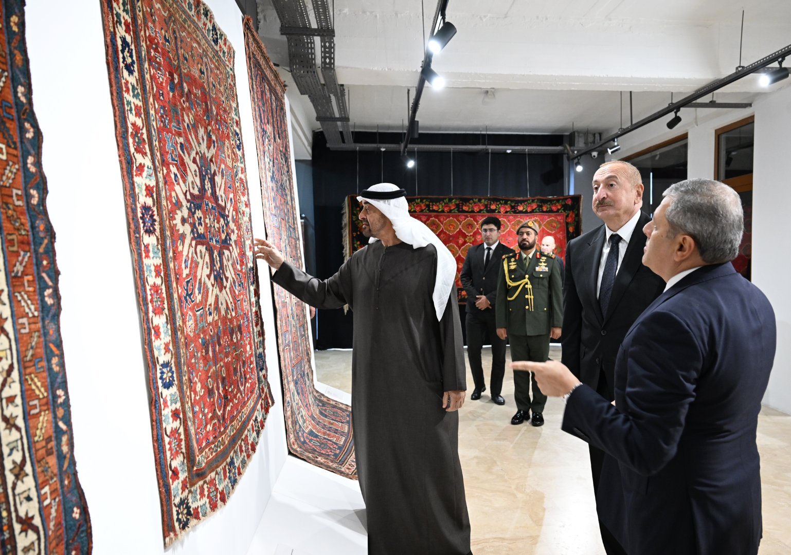 Azərbaycanın və Birləşmiş Ərəb Əmirliklərinin Prezidentləri Milli Xalça Muzeyinin Şuşa filialında olublar (FOTO)