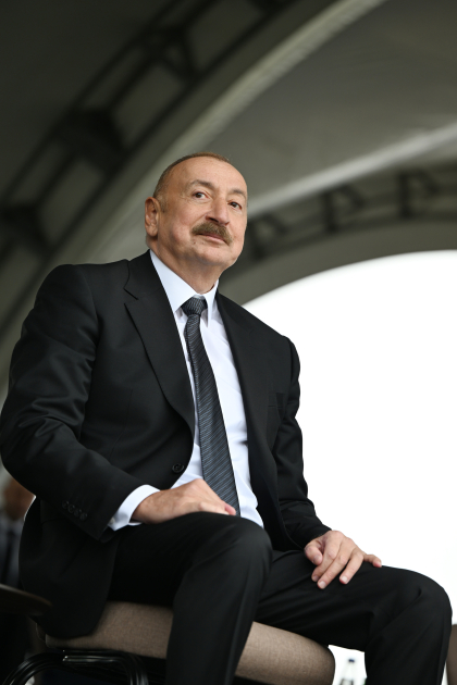 Prezidentlər İlham Əliyev və Şeyx Məhəmməd bin Zayed Al Nəhyan Cıdır düzündə Qarabağ atlarının şousunu izləyiblər (FOTO)