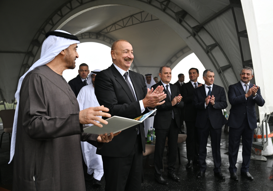 Prezidentlər İlham Əliyev və Şeyx Məhəmməd bin Zayed Al Nəhyan Cıdır düzündə Qarabağ atlarının şousunu izləyiblər (FOTO)