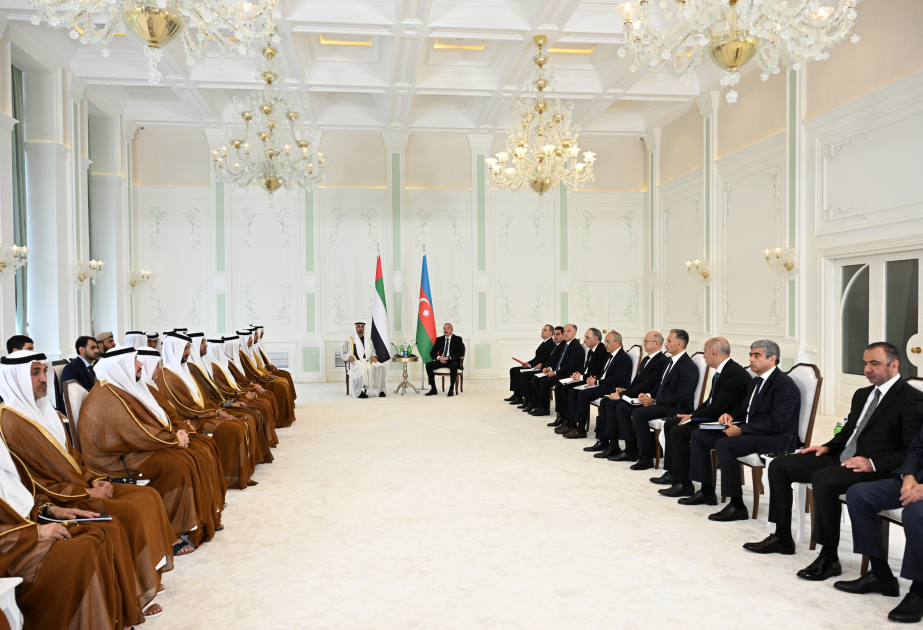 Prezidentlər İlham Əliyevin və Şeyx Məhəmməd bin Zayed Al Nəhyanın geniş tərkibdə görüşü olub, Azərbaycan-Birləşmiş Ərəb Əmirlikləri sənədləri mübadilə edilib (FOTO)