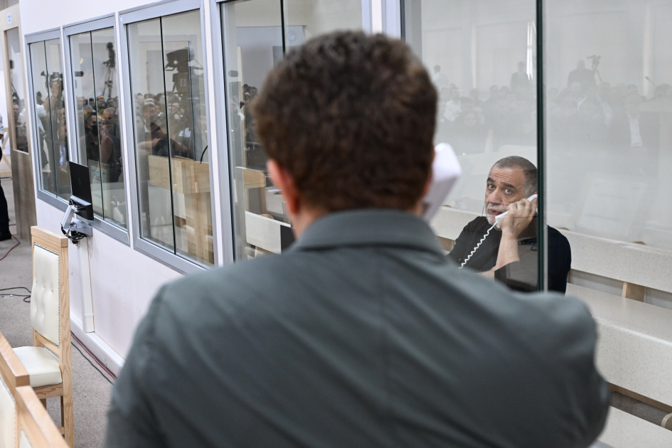 Ruben Vardanyan “Ermənistanın Baş naziri Nikol Paşinyanın, ATƏT-in Minsk qrupunun üzvlərinin və BQXK nümayəndələrinin dindirilməsini” məhkəmədən xahiş edib (FOTO)