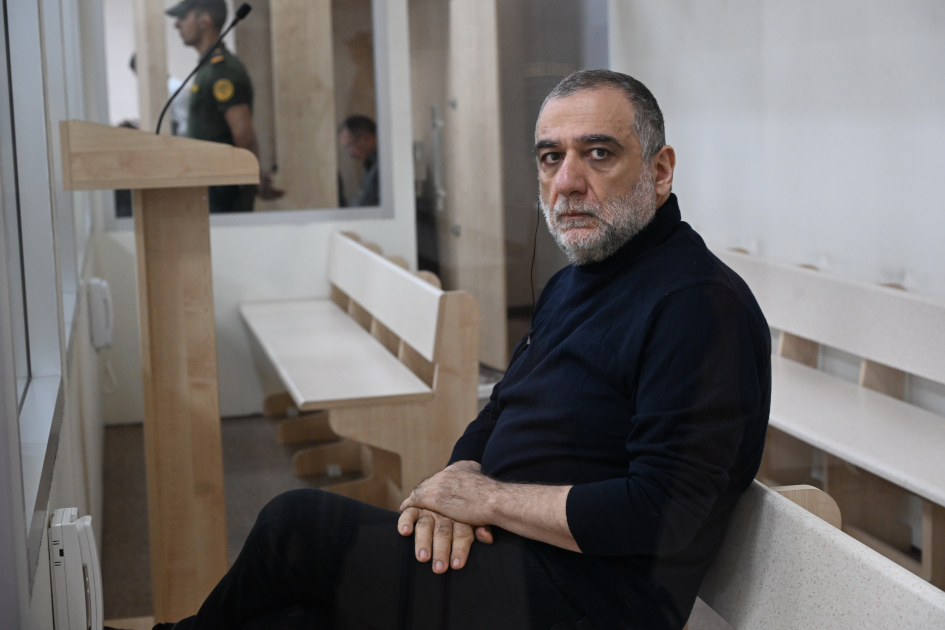 Ruben Vardanyan “Ermənistanın Baş naziri Nikol Paşinyanın, ATƏT-in Minsk qrupunun üzvlərinin və BQXK nümayəndələrinin dindirilməsini” məhkəmədən xahiş edib (FOTO)
