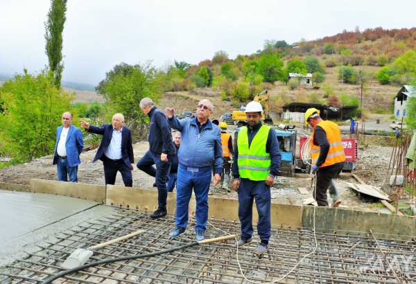 Yevlax, Gəncə, Qazax, Kəlbəcər, Ağdərə və Xocalıda icra edilən yol layihələrinə baxış keçirilib (FOTO)