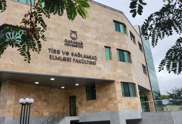 Jurnalistlər Qarabağ Universitetinin Klinikasının binasının, Tibb və sağlamlıq elmləri fakültəsinin tədris korpusu ilə tanış olublar (FOTO)