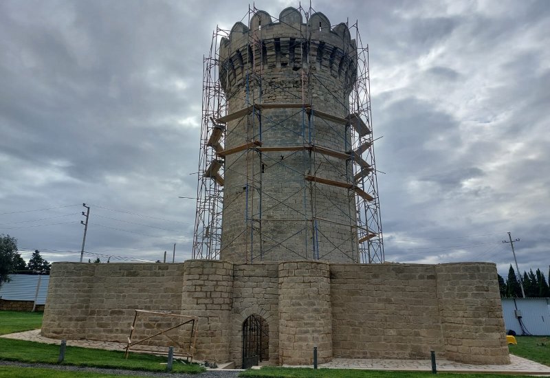 Kiçik Mərdəkan qəsrində bərpa işlərinə başlanılıb