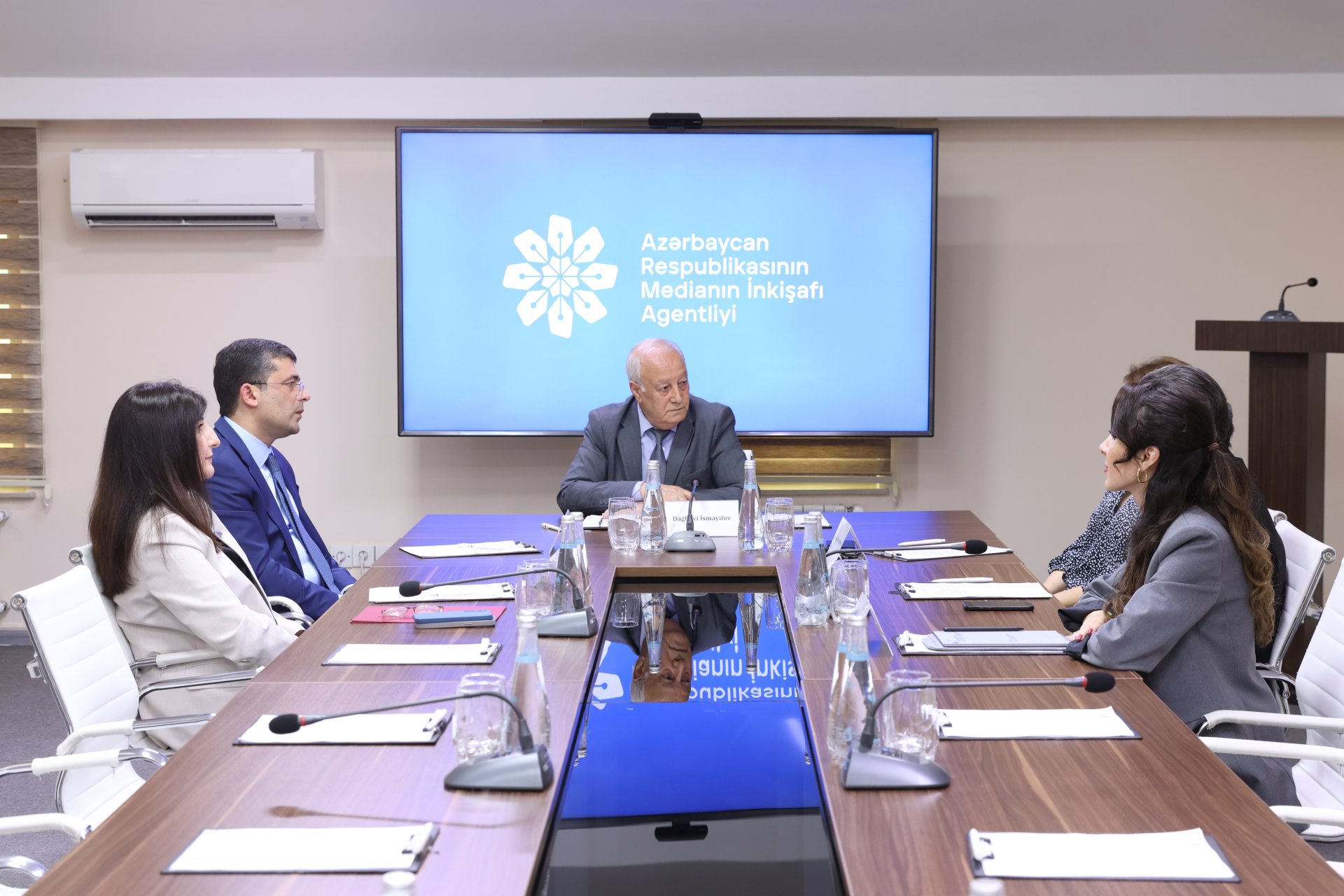 Medianın İnkişafı Agentliyinin Müşahidə Şurasının növbəti iclası keçirilib (FOTO)