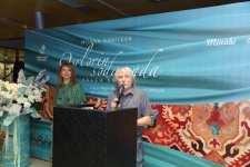 Azərbaycan Milli Xalça Muzeyində “Əsrlərin sədasında xalça sehri” adlı sərgi açılıb (FOTO)