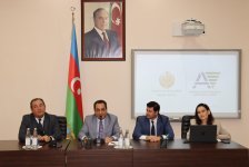 Azərbaycan ədəbi dilinin düzgün tətbiq olunmasına dair tədbir keçirilib (FOTO)