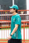 Formula 1 Pilotları Paddock-da: Yarışa sayılı saatlar qaldı (FOTO)