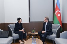 Ceyhun Bayramov AK-nın genişlənmə üzrə komissarı ilə görüşüb (FOTO)