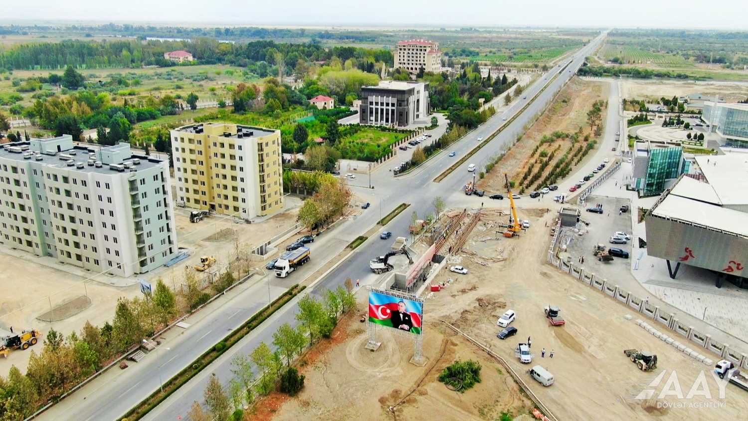 Yevlax şəhərində yeni yeraltı piyada keçidinin inşası yekunlaşmaq üzrədir (FOTO/VİDEO)