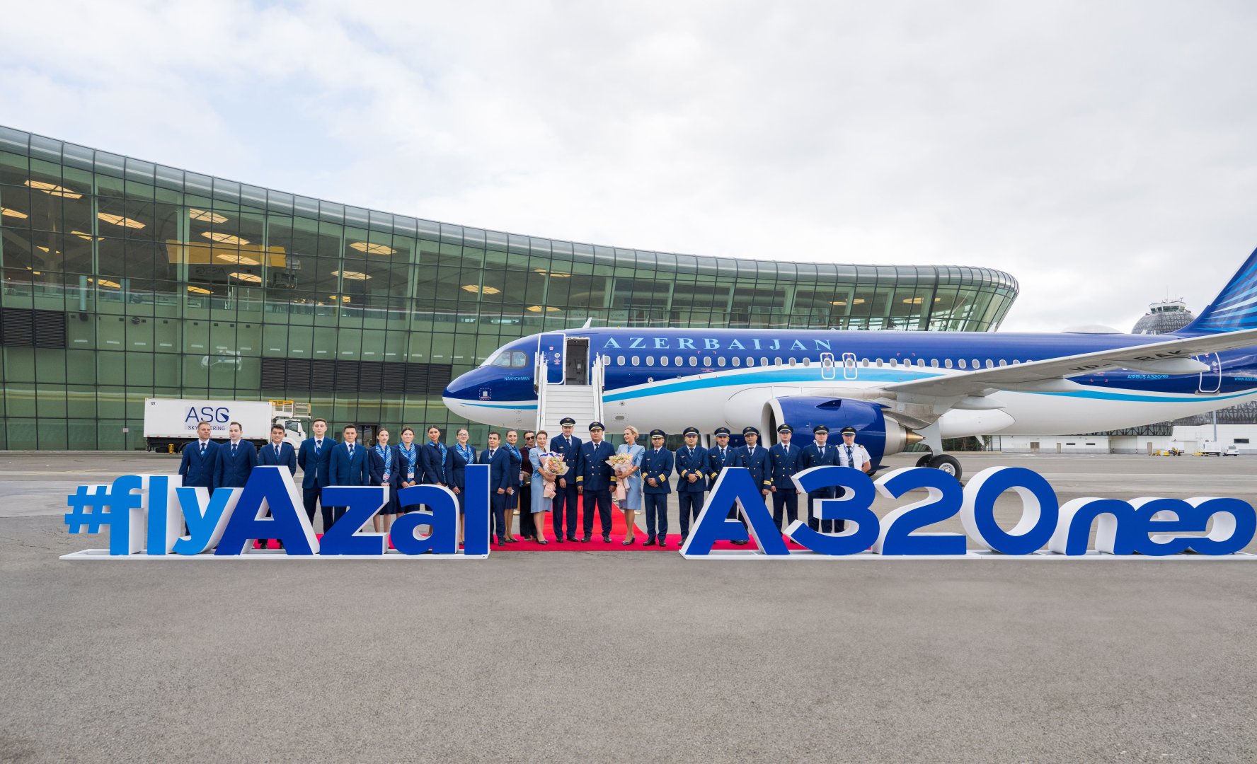 AZAL donanmasına yeni “Airbus A320neo” təyyarəsini əlavə etdi (FOTO)
