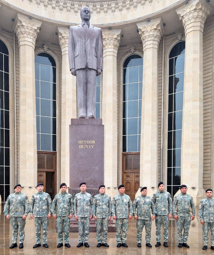 Dövlət Suverenliyi Günü münasibətilə Azərbaycan Ordusunda silsilə tədbirlər keçirilib (FOTO)