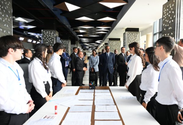 Ruanda Prezidenti “ASAN Xidmət” mərkəzinin fəaliyyəti ilə tanış olub (FOTO)