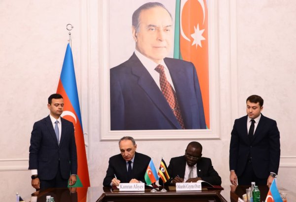 Baş prokuror Kamran Əliyev Uqanda Respublikasının Dövlət prokurorluğunun direktoru ilə görüşüb