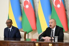 Azərbaycan ilə Ruanda arasında imzalanmış sənədlər mübadilə olunub, sonra Prezidentlər mətbuata bəyanatlarla çıxış ediblər (FOTO)
