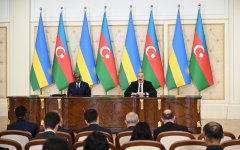Azərbaycan ilə Ruanda arasında imzalanmış sənədlər mübadilə olunub, sonra Prezidentlər mətbuata bəyanatlarla çıxış ediblər (FOTO)