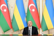 Azərbaycan ilə Ruanda arasında imzalanmış sənədlər mübadilə olunub, sonra Prezidentlər mətbuata bəyanatlarla çıxış ediblər (FOTO)