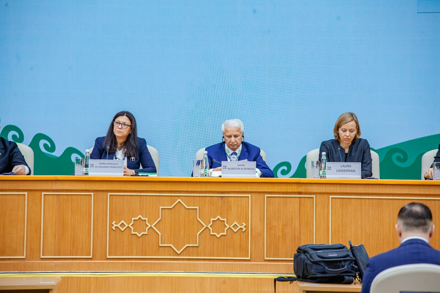İqtisadiyyat nazirinin müavini Türkmənistan İnvestisiya Forumunda iştirak edib (FOTO)