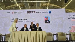 Azərbaycanla BƏƏ arasında bir sıra mühüm sənədlər imzalanıb (FOTO)