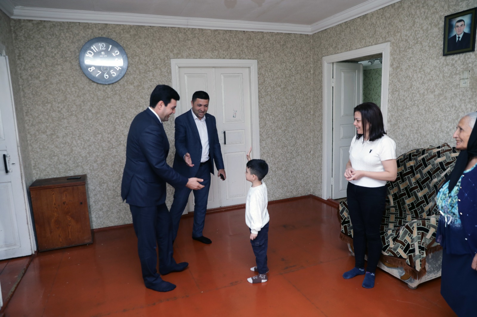 Elnur Rzayev 5 yaşı tamam olan şəhid övladını təbrik edib (FOTO)