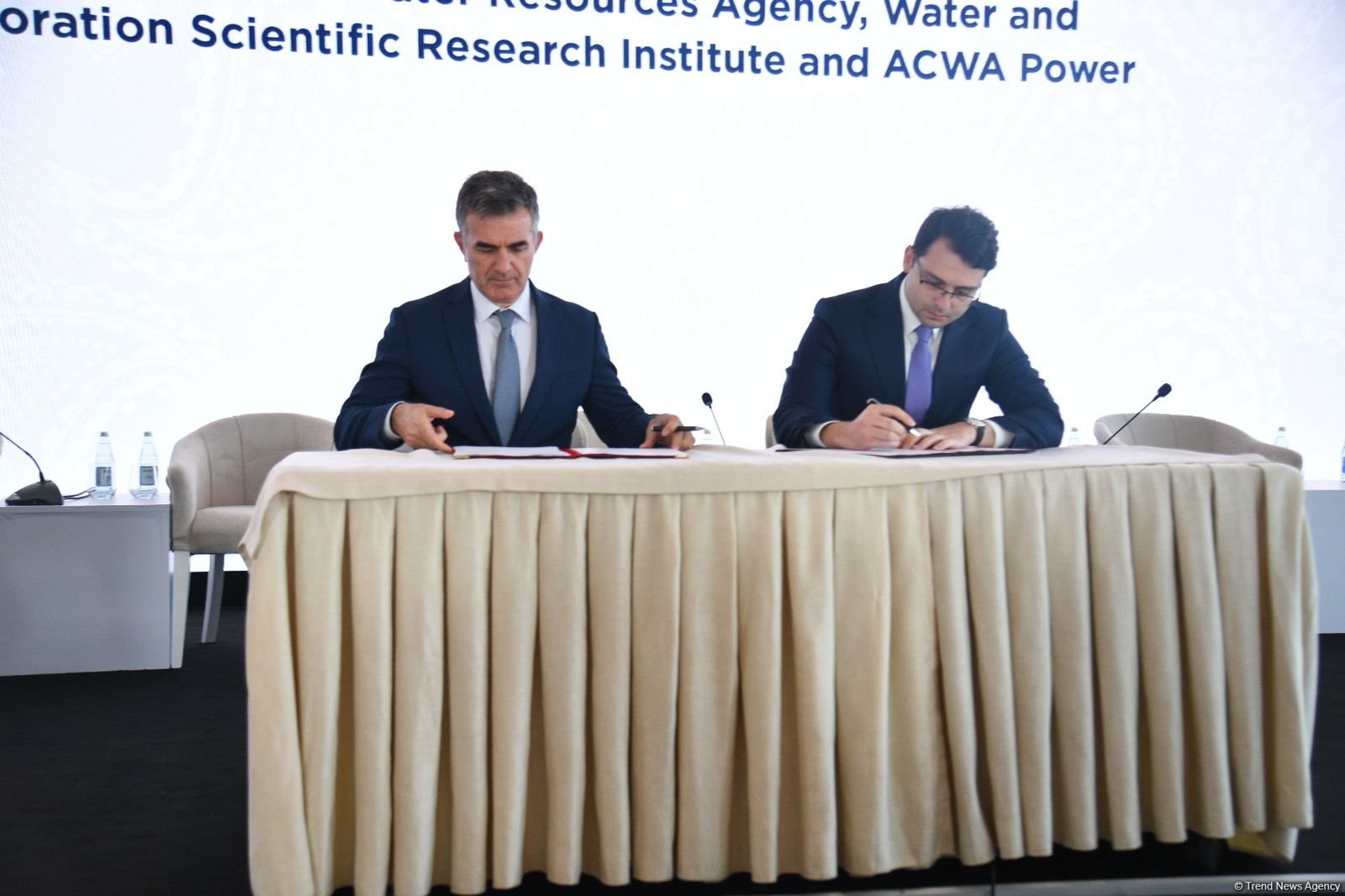 Azərbaycanla "ACWA Power" su və torpaq sahəsində bilik və təcrübə mübadiləsi sazişi imzalayıb