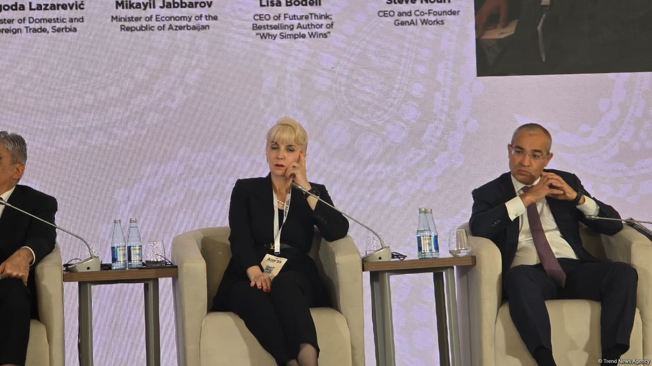 Bakıda 1-ci Azərbaycan Beynəlxalq İnvestisiya Forumu keçirilir (FOTO)