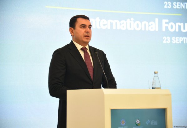 Heydər Əliyev Mərkəzində 3-cü Nəsimi - şeir, mənəviyyat və incəsənət festivalının təntənəli açılışı olub (FOTO)
