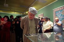 Nəsimi festivalı çərçivəsində “Zamansız və məkansız” sərgisi təqdim edilib (FOTO)