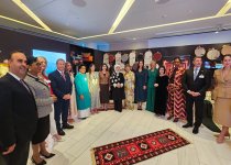 IDEA-nın təsisçisi və rəhbəri Leyla Əliyeva və Arzu Əliyeva Nyu-Yorkda “Anadolunun qapıları arxasındakı xəzinələr” adlı sərgidə iştirak ediblər (FOTO)