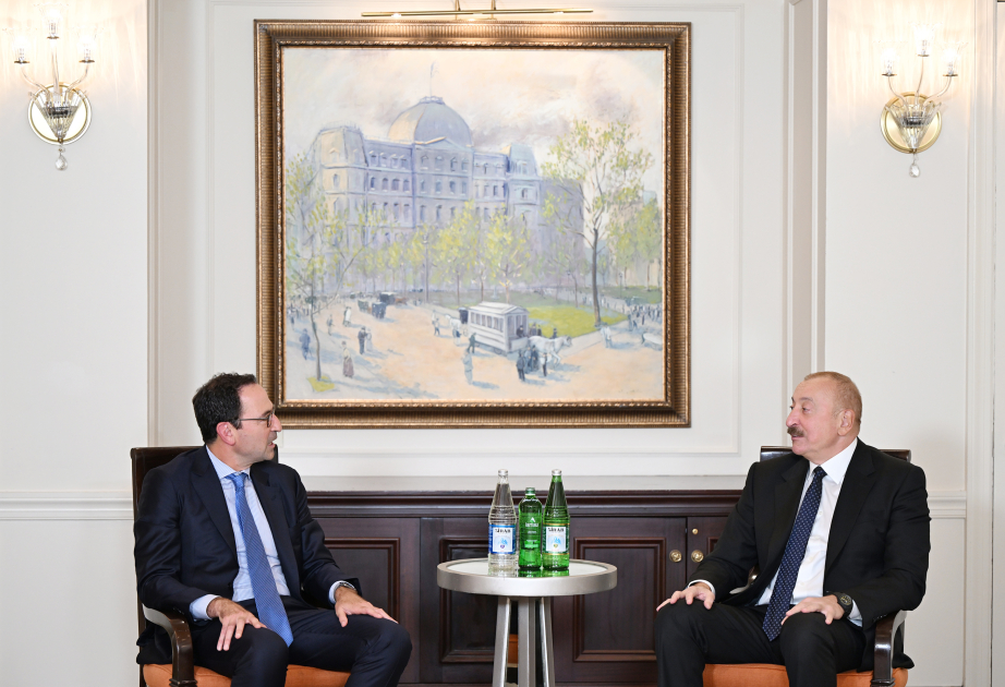 Prezident İlham Əliyev “Blackstone” şirkətinin prezidenti və baş əməliyyat direktoru Conatan Qrey ilə görüşüb (FOTO/VİDEO)