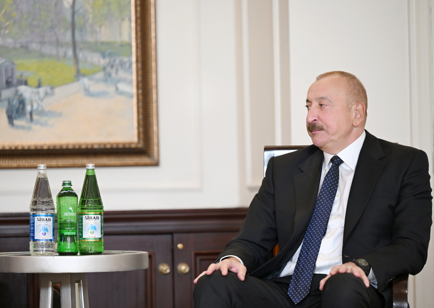 Prezident İlham Əliyev “Blackstone” şirkətinin prezidenti və baş əməliyyat direktoru Conatan Qrey ilə görüşüb (FOTO/VİDEO)