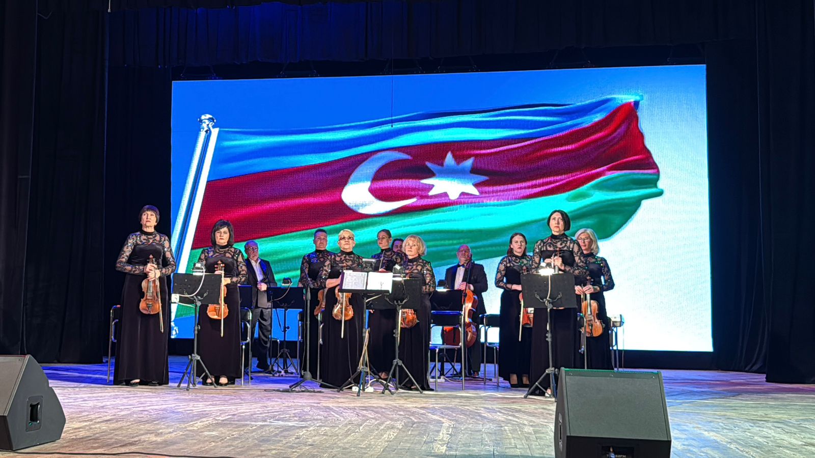 Azərbaycanın peşəkar milli musiqisinin banisi Krivoy Roqda anılıb (FOTO)