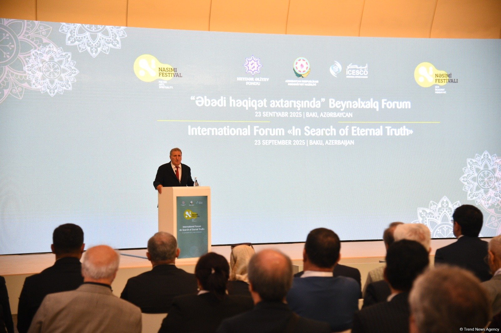 Heydər Əliyev Mərkəzində 3-cü Nəsimi - şeir, mənəviyyat və incəsənət festivalının təntənəli açılışı olub (FOTO)