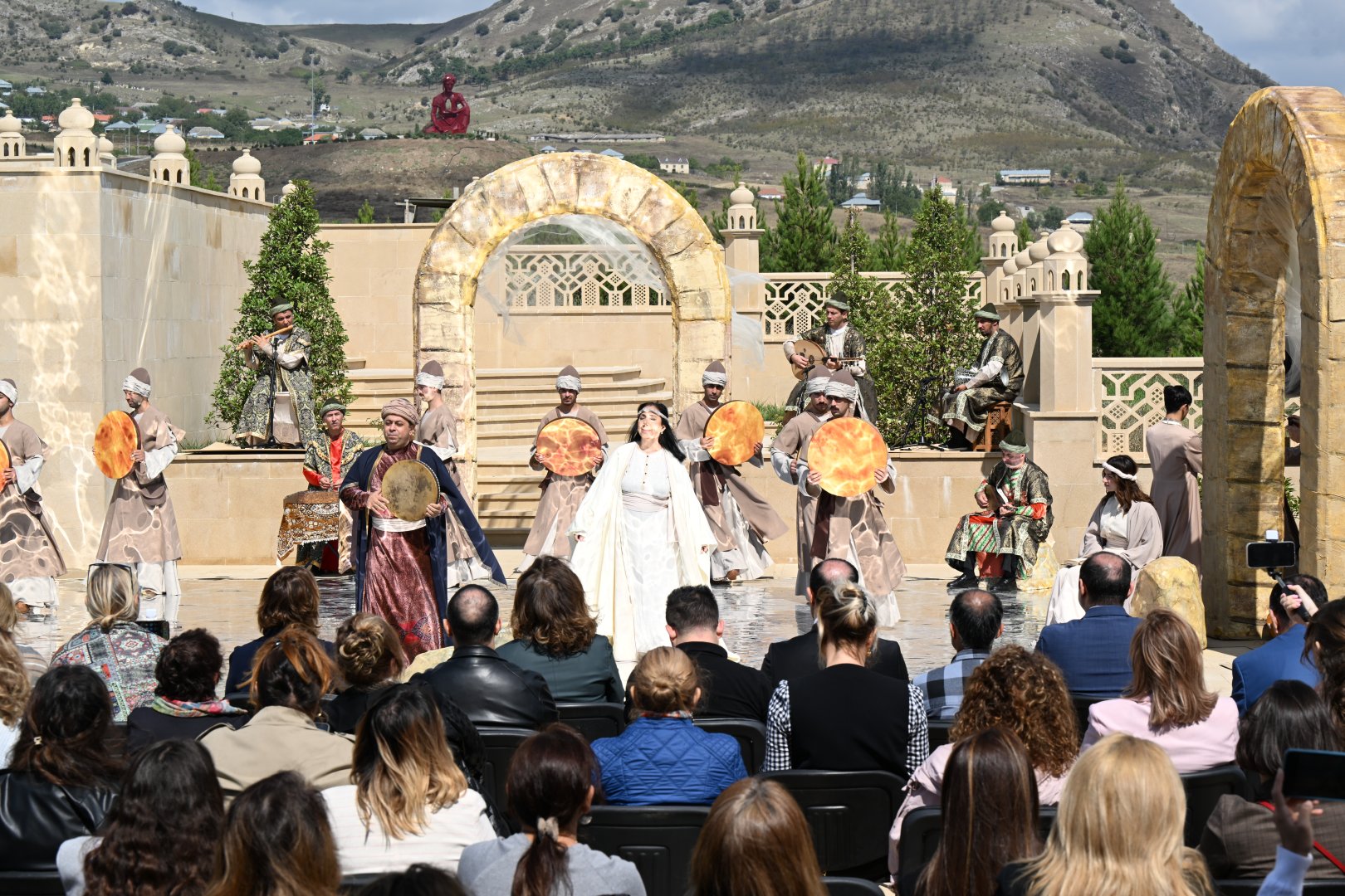 Nəsimi festivalı şairin doğma diyarı Şamaxıda davam edir (FOTO)