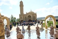 Nəsimi festivalı şairin doğma diyarı Şamaxıda davam edir (FOTO)