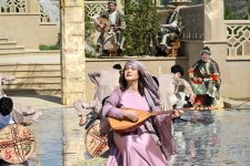 Nəsimi festivalı şairin doğma diyarı Şamaxıda davam edir (FOTO)