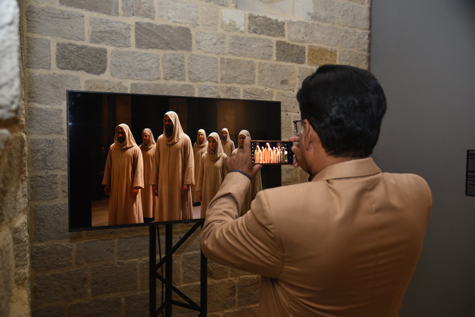 "Nəsimi" festivalı çərçivəsində İçəri Şəhərdə bir sıra maraqlı performanslar nümayiş olunub (FOTO)