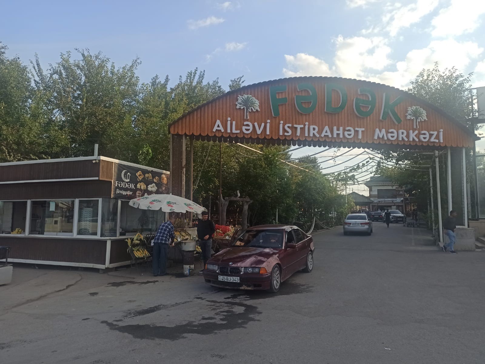 Vəhşi heyvan və quşların saxlanıldığı "Qədir Xum” və "Fədək” restoranlarında monitorinq keçirilib (FOTO)