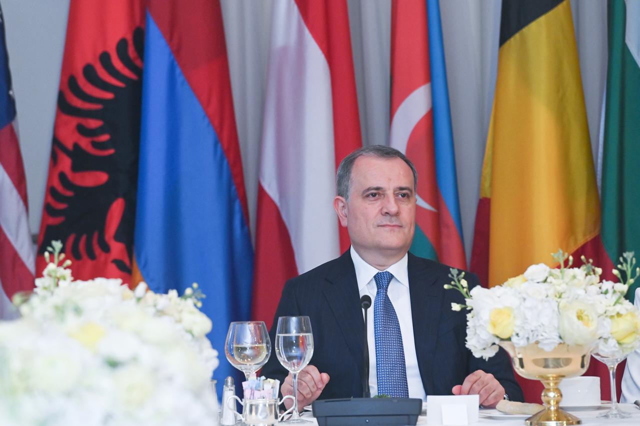Azərbaycan XİN rəhbəri ABŞ dövlət katibinin təşkil etdiyi tədbirə qatılıb (FOTO)