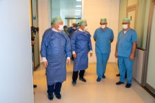 Azərbaycan səhiyyəsində yeni dövr: Milli Onkologiya Mərkəzində robotik cərrahiyyə əməliyyatları keçirilir (FOTO)