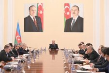 Gələn ilin dövlət büdcəsi və sosial-iqtisadi inkişaf proqnozları müzakirə olunub (FOTO)
