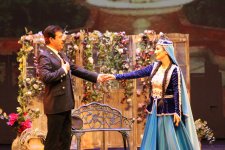 Kanadada “O olmasın, bu olsun” operettası səhnələşdirilib (FOTO)