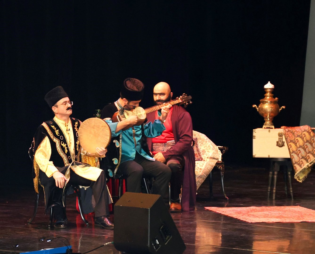 Kanadada “O olmasın, bu olsun” operettası səhnələşdirilib (FOTO)