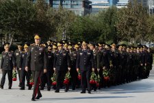 DİN-in şəxsi heyəti Anım günü ilə bağlı Zəfər parkını ziyarət ediblər (FOTO)