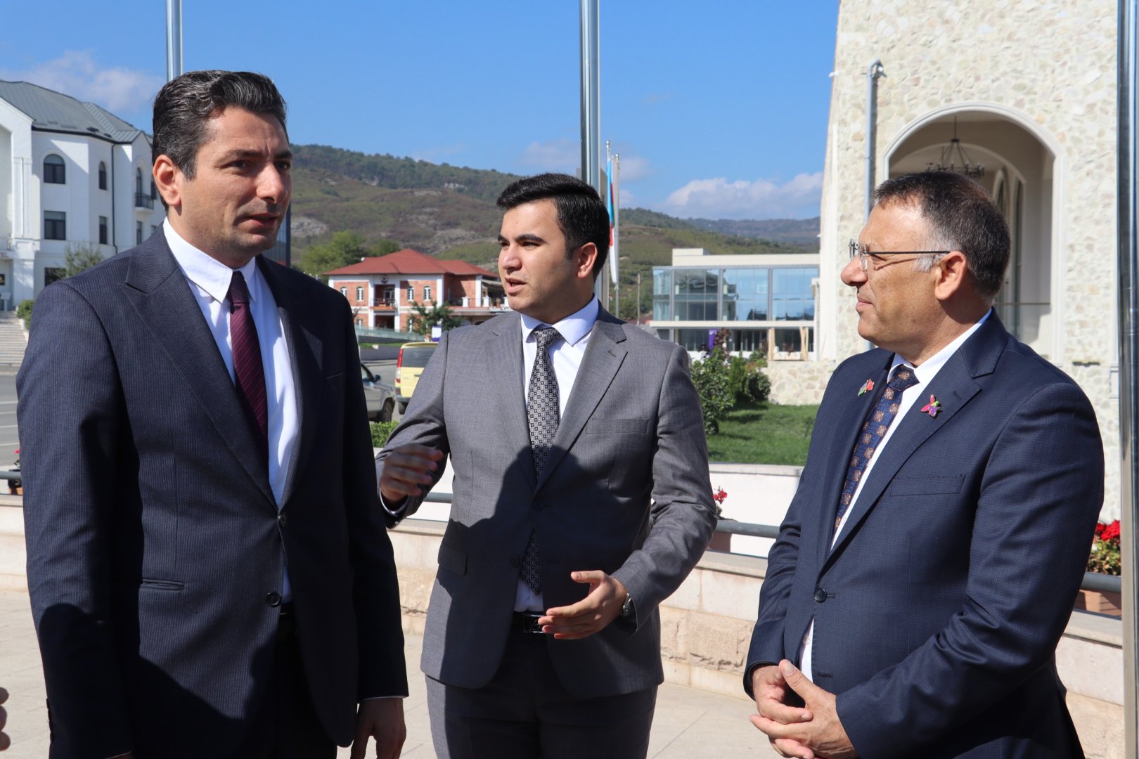 İğdır Azərbaycan Evi nümayəndələri Xankəndi və Xocalıda yenidənqurma işləri ilə tanış olublar- FOTO
