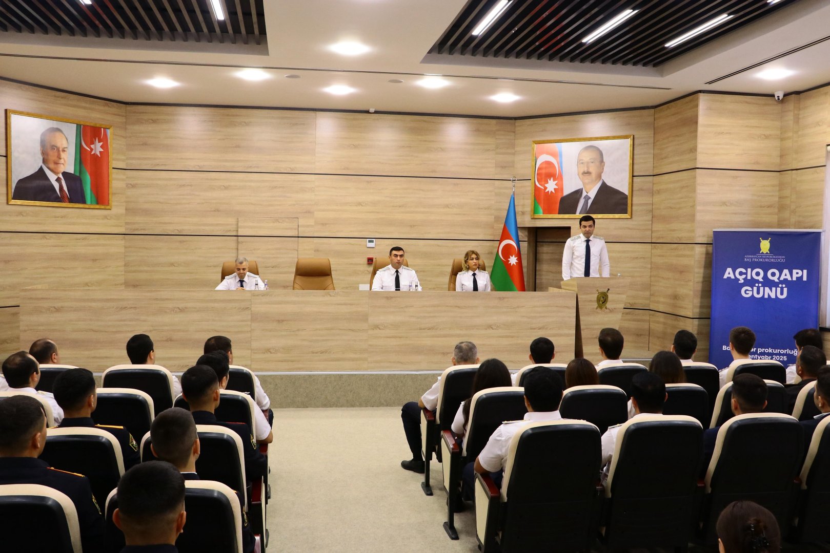 Bakı şəhər prokurorluğunda “Açıq qapı” günü keçirilib (FOTO)