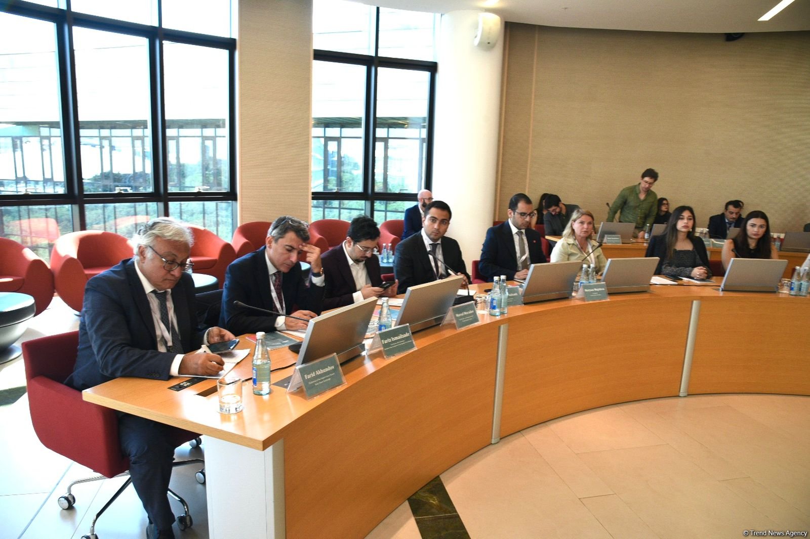 ADA Universitetində 1-ci Azərbaycan-Britaniya Siyasi Dialoqunun ikinci günü keçirilir (FOTO)