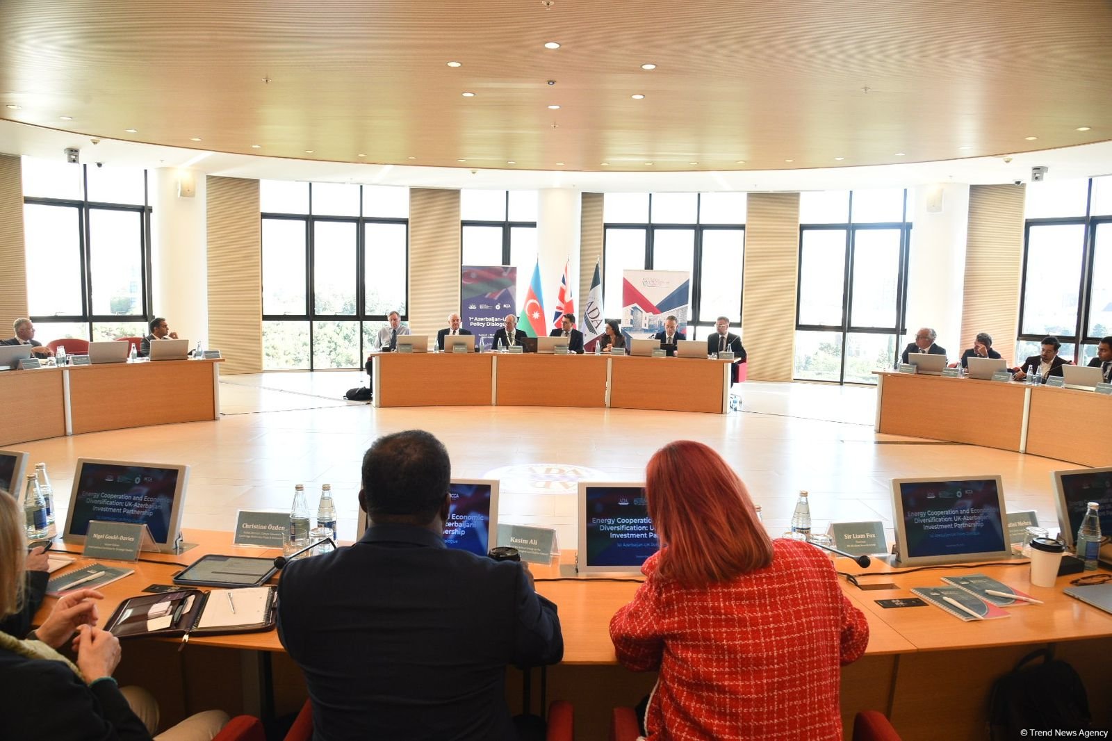 ADA Universitetində 1-ci Azərbaycan-Britaniya Siyasi Dialoqunun ikinci günü keçirilir (FOTO)